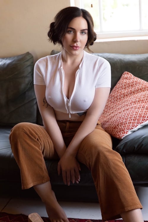 I’m a❤️professional 💯sexworker👅hit me up if you’re down to have fun💯🥰
