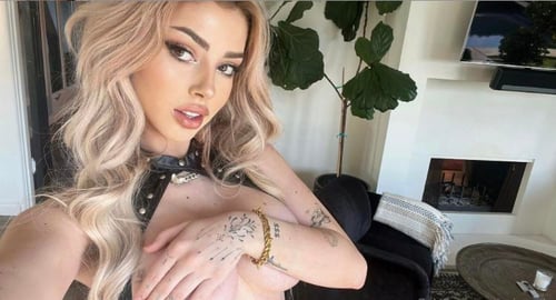 Hey, I'm available for both in-calls and outcall services, come explore new fun.