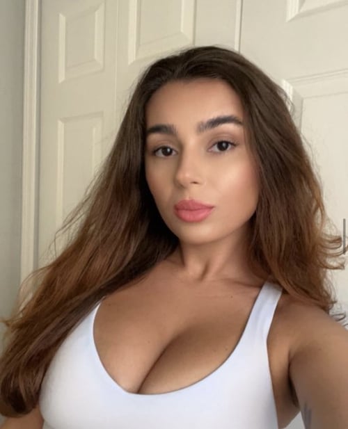 Iโm available for fun both incall๐๐ and outcallโค๏ธ๐๐