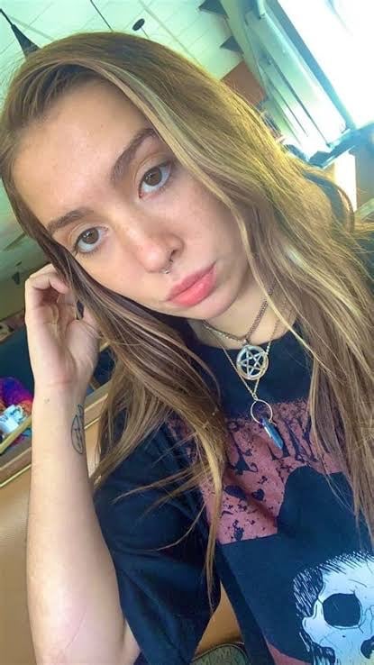 Are you stressed and need Some hot? I’m a mature girl, I love squirting 💦