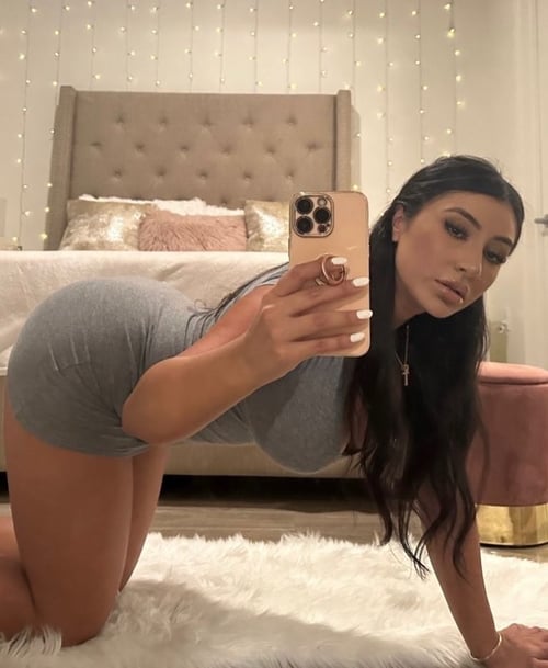 Sweet irresistible isabella