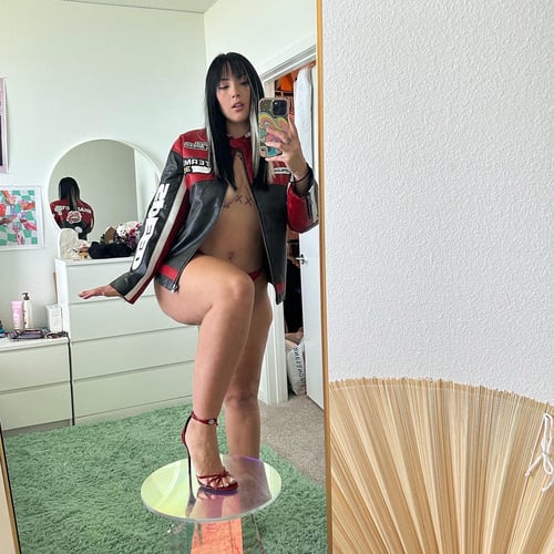 A student and I often feel alone, I'm available for both INCALL and OUTCALL