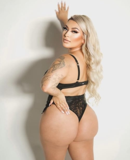 Elite companion. Sensual curvy latina