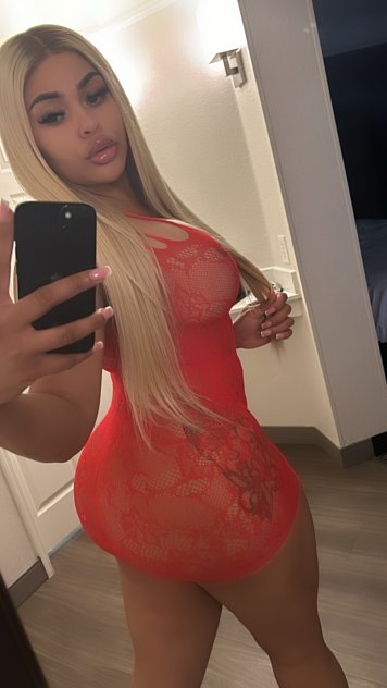 sexy cheyennegodess in town waiting for you