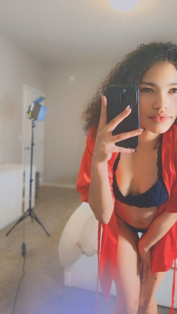 Come Treat Yourself To My Georgia Peach