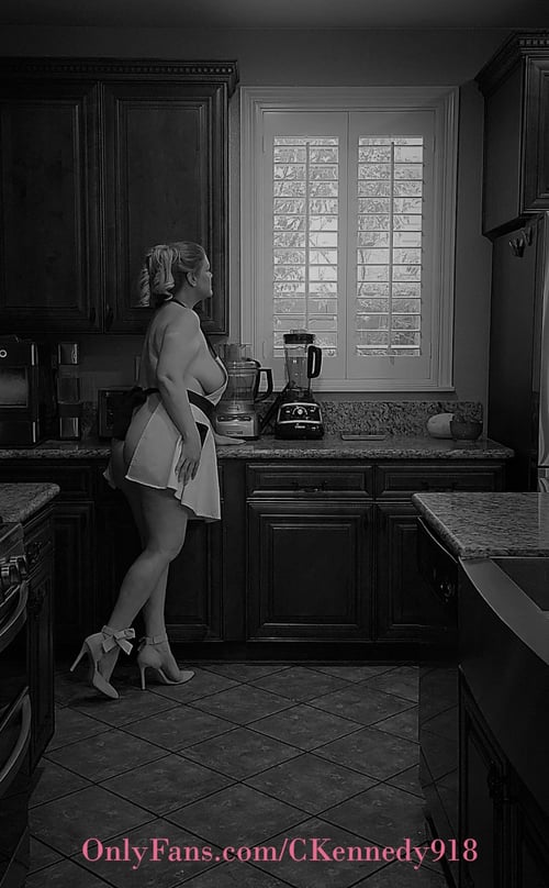 MILF with a Hot Rack - Doubles Available - Upscale Residential Incall