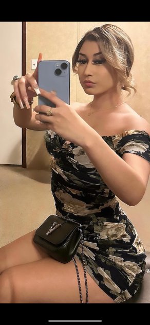 Sweet Petite treat. You will love it here I promise 🥰😘
