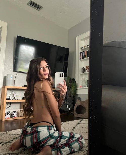 iM NEW JUICY, HOT🔥CREAMY 💦SEXY AND AVAILABLE TO SATISFY 🍆YOU COMPLETELY👅