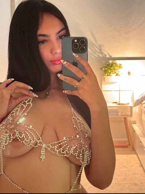 I offer affordable massage and Sex