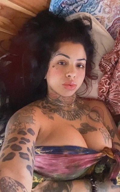 SPiiCY LATiiNA MAMii