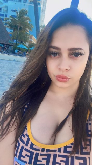 Chica súper divertida 🤩 😍🍾🎁