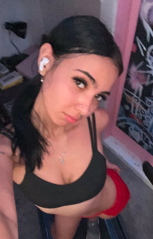 I offer Affordable massage and sex