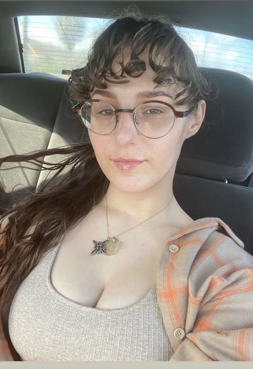 I offer affordable massage with sex i'm professional discreet and genuine