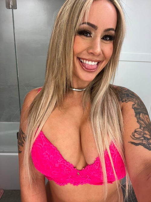 Available for hookup and massage