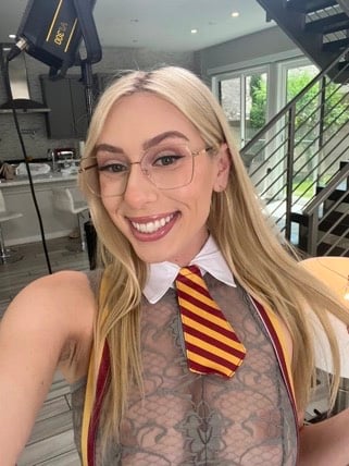 Am available for all kind of fun activity feel free to text me +1(213)554-7150👅