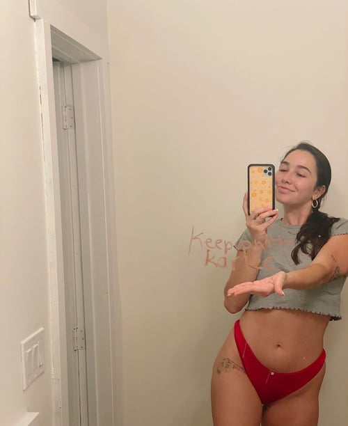 Are you stressed and need Some hot reliever? Wanna have fun 🔞💦
