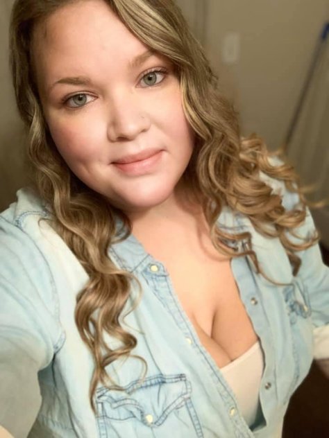 I’m available for both Incall and outcall SNAPCHAT: Itzokikiola1