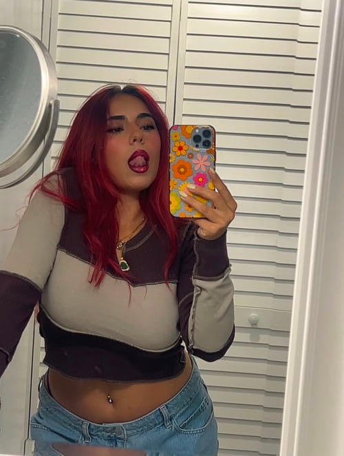 NEW GIRL IN TOWN / MATURE MEN ONLY