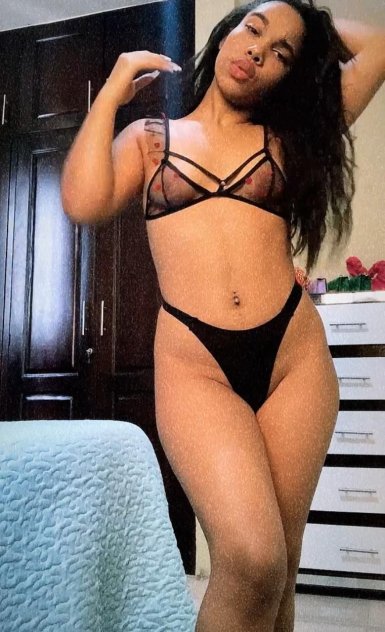 Hi, I'm a pretty girl who enjoys giving away a moment of more pleasure