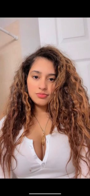 hello my name is yasmin I am a daring hot girl who likes to try new th