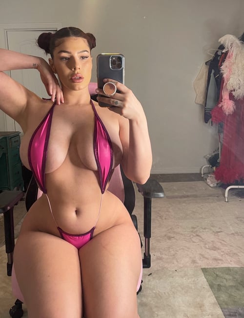 snapchat:jenay1906👅🍆💋i squirt 💦 and ready for fun