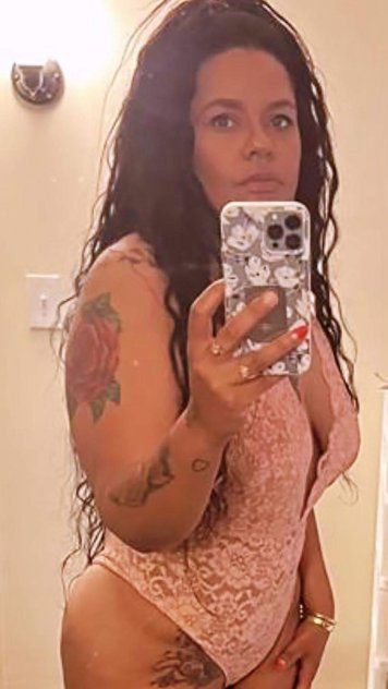 I am a Latina girl full of erotic thoughts