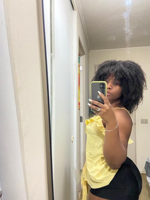 I’m down and available for hookup .. I’ll do both incall and outcall