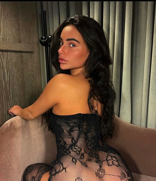 I'M AVAILABLE FOR BOTH INCALL AND OUTCALL SERVICE