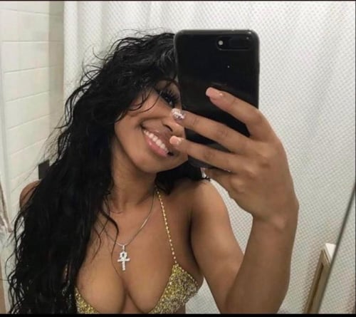 Exotic petite hottie looking for a companion 💋