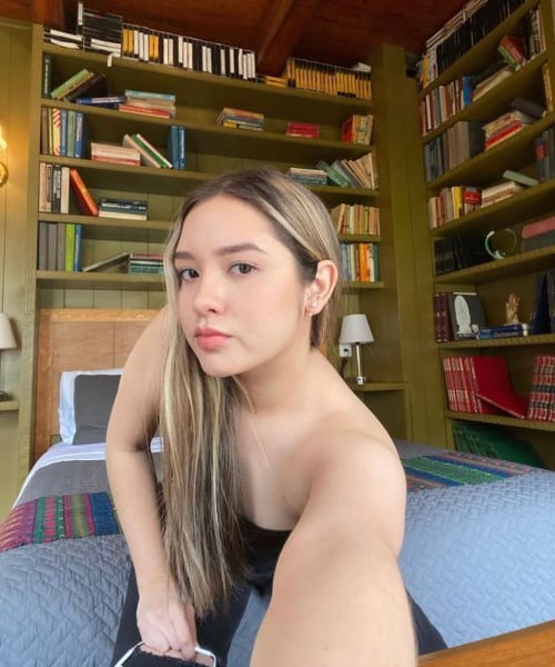 I’m available for both incall and outcall