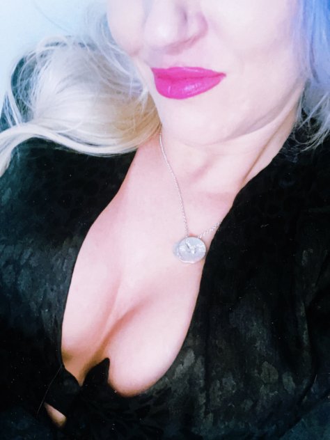 ✔️📌📌📌 DADDY COME PLAY WITH ME (760)543-4476