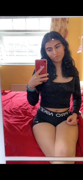 I’m available for fun💦💦