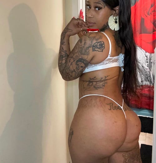 Naughty fat ass🍑💦 keisha available to offer my services all night.