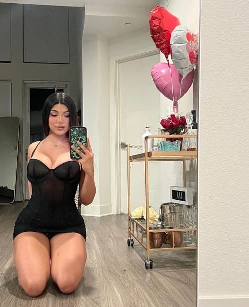Am available for hookup and FaceTime fun