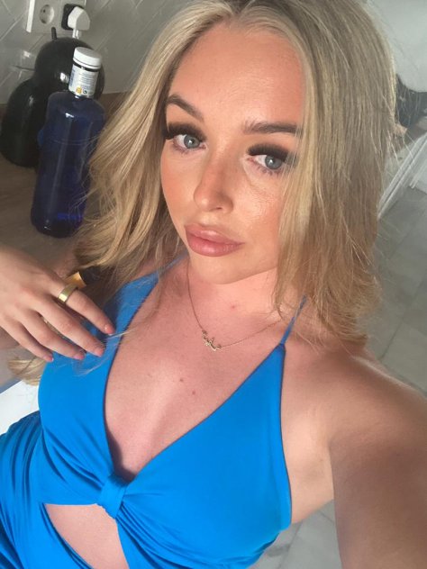 SNAPCHAT: savannakear2020 FACETIME FUN 😜AVAILABLE