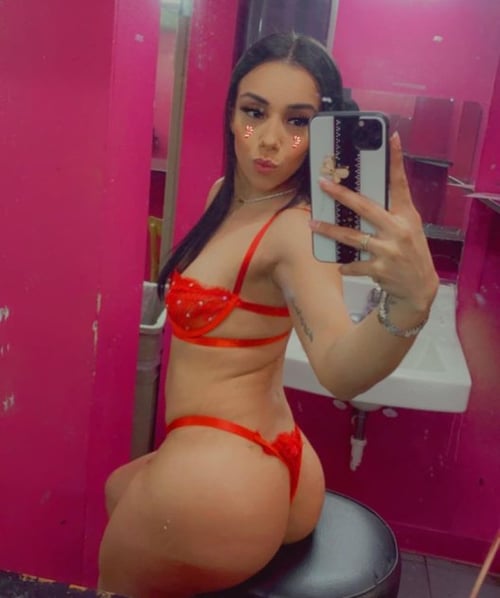 😋Available for incall/outcalls/ cardate😋or hotel sex