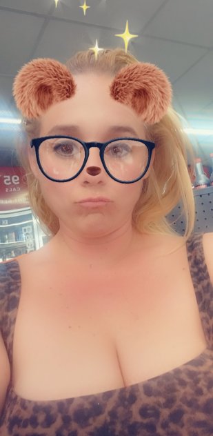 Thick Thighs and Kitty Kat EyEs!!
