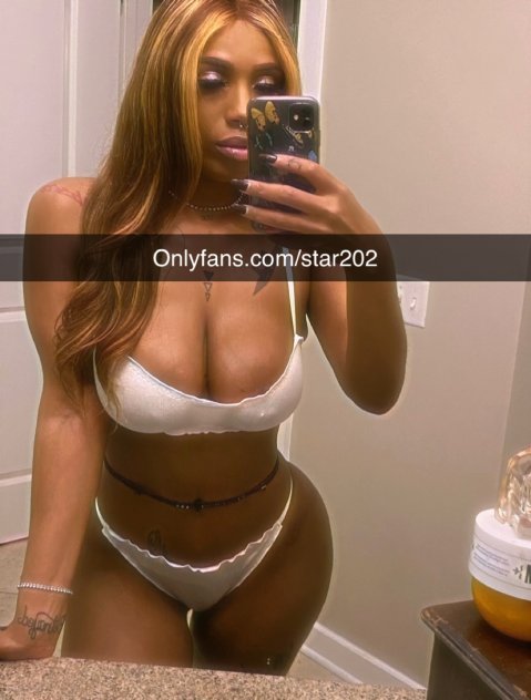 LandoverNewcarrolton/ 📍Curvy VIP Exotic Companion 🥰 Sweet like Honey