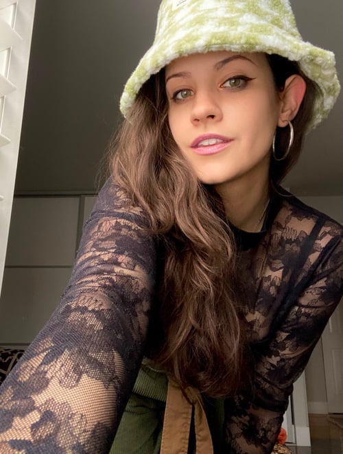 I Offer Massage and Sex