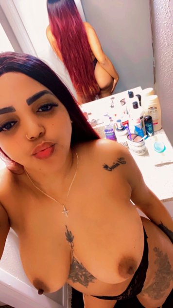 Soy una chica sexual y muy caliente