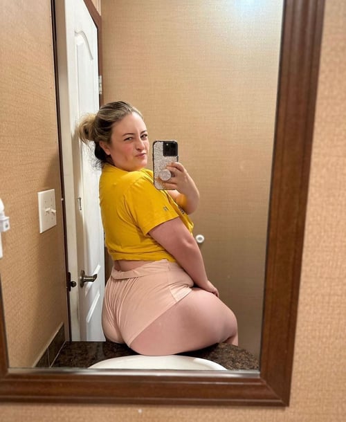I'm available 24/7 incall/outcall service and I offer the best massage service