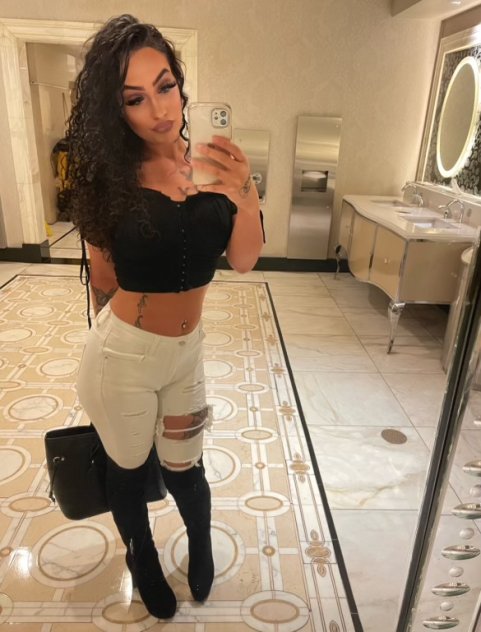 Sexy Italian babe 💋 waiting 4 you 💦