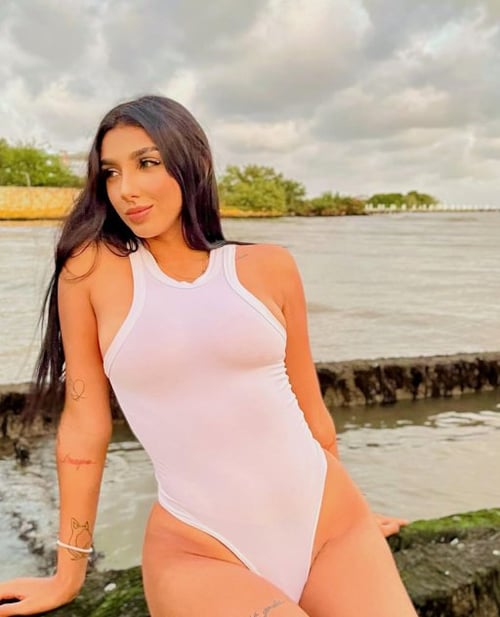 I’m available for both incall and outcall service