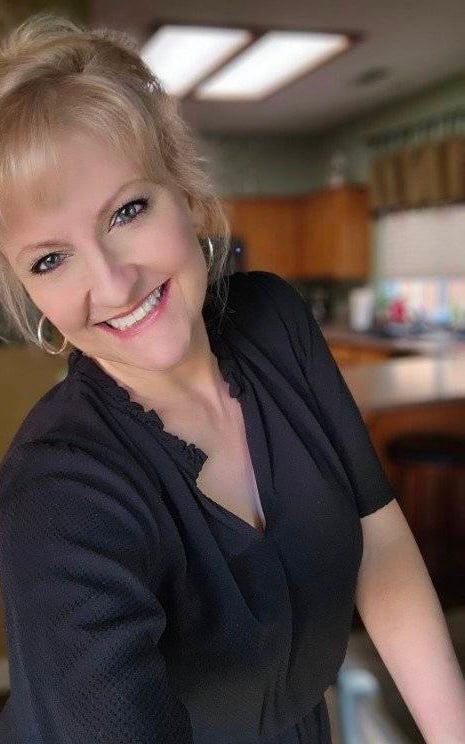 Divorce hot sexy 45Y lady doing this for financial purpose