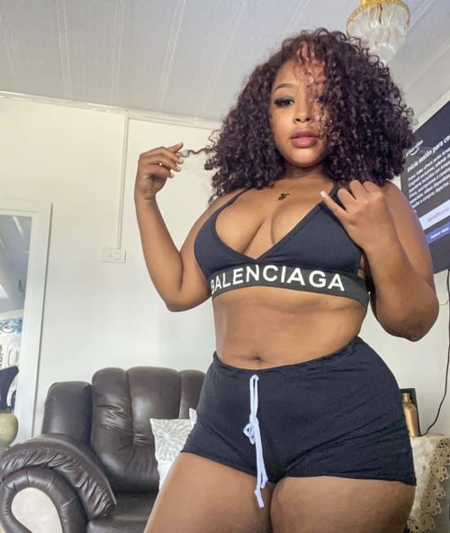 I’m available 🍆🍎