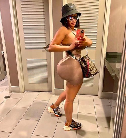 I’m available for hookup 💯 No scam 🔞🚫 No Law Enforcement ⛔️