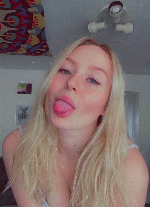 I’m Lily! sexy, hotty NEW in Town Who has Unsatisfied Desire and who enjoy offer