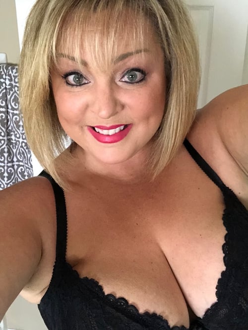 Sexy 50 years old Lady... ..I PROVIDE AN ALTERNATIVE TO ASIAN SPAS, BODY RUBS OR