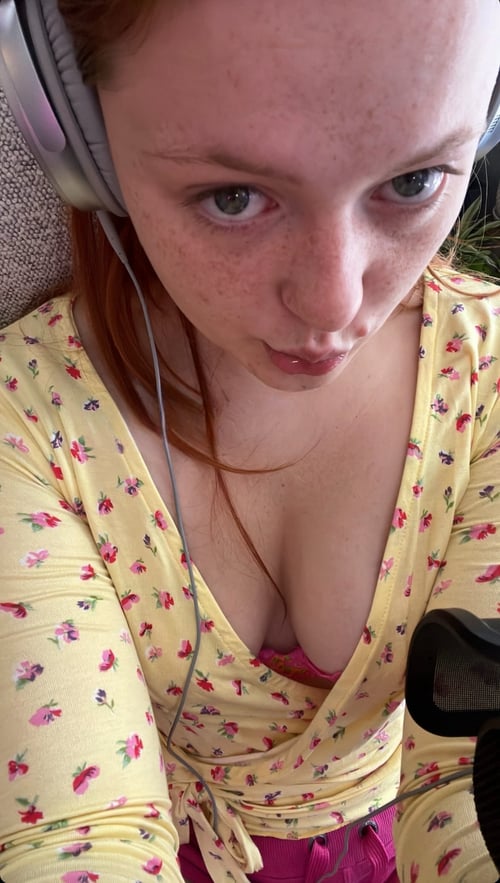 I'm always down to chill, ready for a discreet and no-strings-attached Meet up .