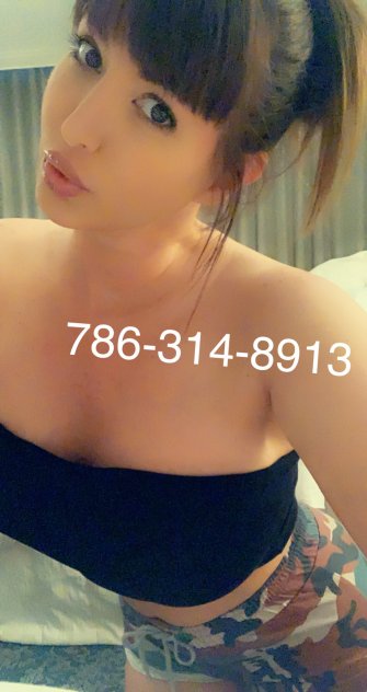 Gorgeous Busty Playmate ( visiting ) incall